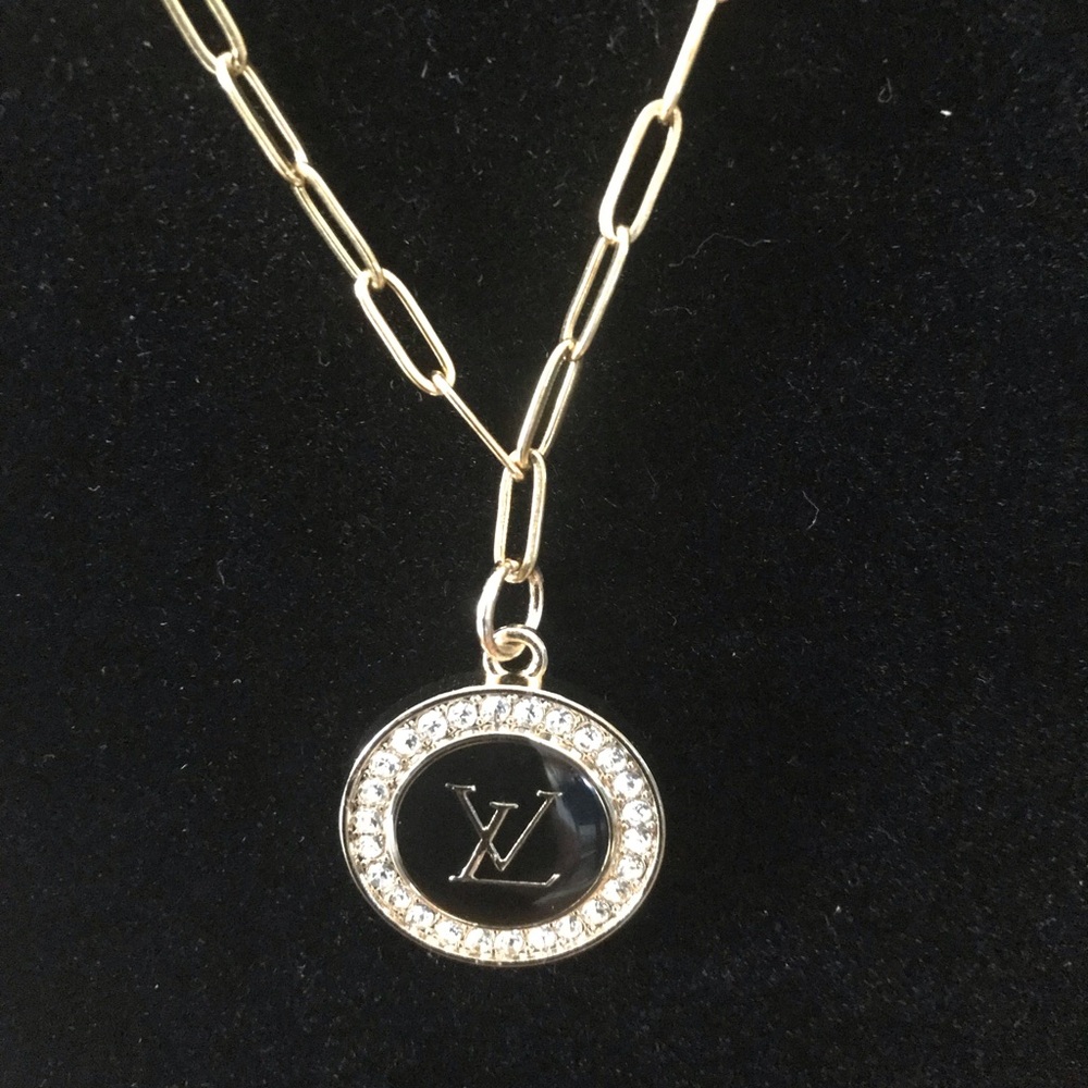 Louis Vuitton black with Crystals designer Charm pull 22mm, with chain